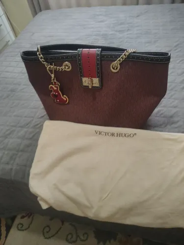 Vende se Bolsa Victor Hugo