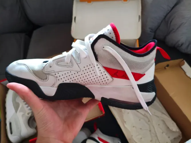 Tênis Nike Air Jordan Stay Loyal 2