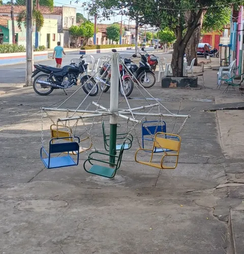 Carrossel brinquedo de girar