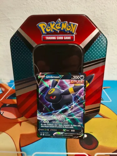 Lata - Heróis V - Umbreon-V. Lata Mais Carta Umbreon-V (SWSH203/71) Pokemon TCG
