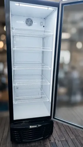 Refrigerador Expositor porta de vidro Gelopar 578L GPTU-570 220V