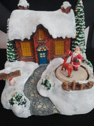 Casinha de natal iluminada