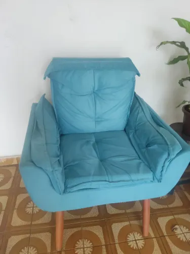 Vendo uma poltrona
