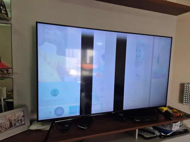 TV Samsung 50" com defeito