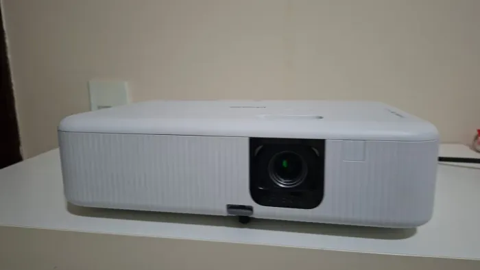PROJETOR EPSON SMART COM TELÃO ELÉTRICO 
