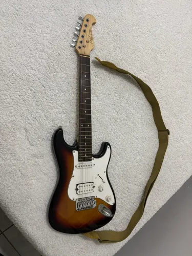 Guitarra importada