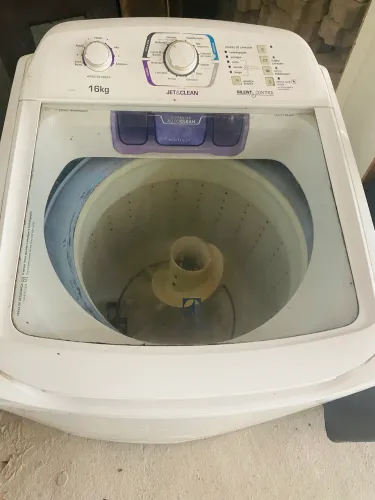 Vendo máquina de lavar para tirar peças