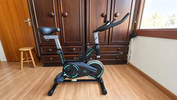 Bicicleta ergométrica roda com 7kg de inércia