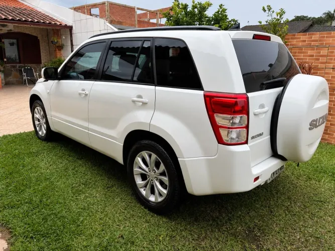 Suzuki Grand Vitara 2.0 16V 4x2/4x4 5P Mec. 2013