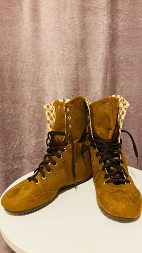 BOTA MARROM TAYGRA (No 39)