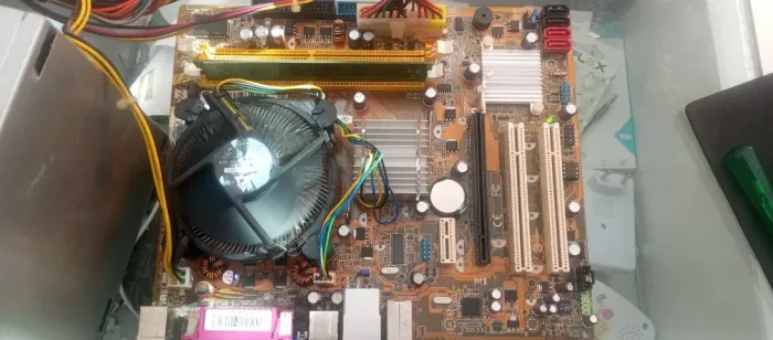 Placa CPU Positivo DDR2 LGA 775 FUNCIONANDO PERFEITAMENTE 100%