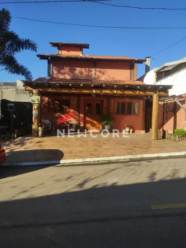 Casa de condomínio em Rua Salvador Thomaz Cheleguini - Loteamento Vivenda Centenário - Jun