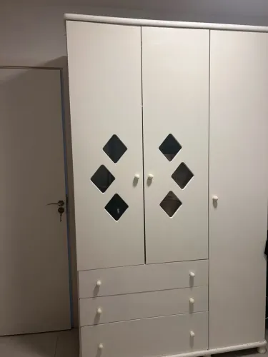 Guarda roupa Branco