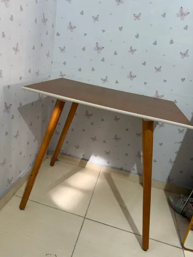 Mesa computador minimalista  