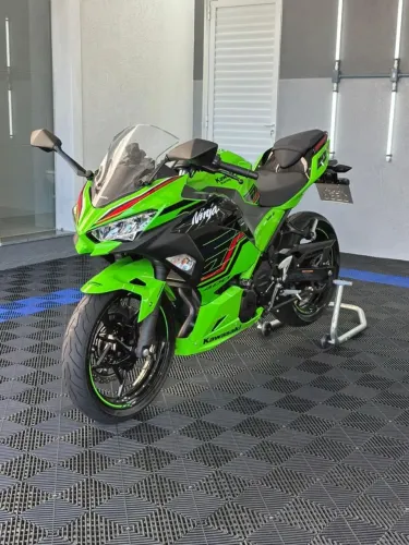 Kawasaki Ninja 