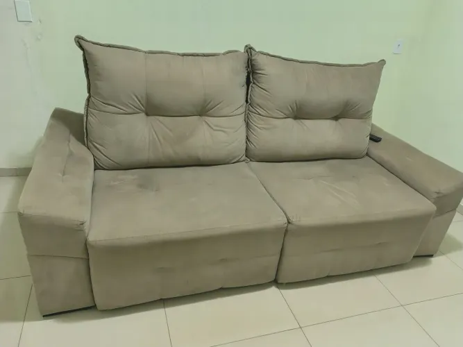 Sofa retrátil 2,30 largura em bom estado