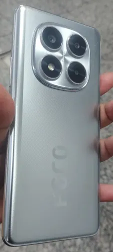 Vendo celular poco X7 256gb super bem conservado R$ Valor 1200,00