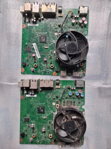 Lote com 2 Placas Mãe de Xbox 360 Slim com Cooler e Dissipador - Com Defeito - Sucata
