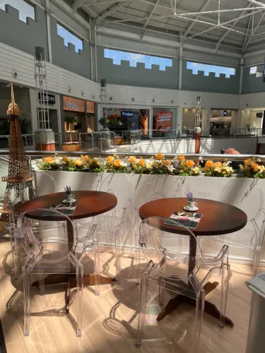 Mesas Bistrô Redonda 80 cm em Madeira - Excelente Estado | Ideal para Cafeteria, Restauran
