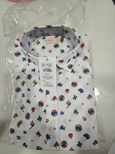 CAMISA HAVAIANAS PRIDE ORIGINAL - TAMANHO M - NOVA COM ETIQUETA