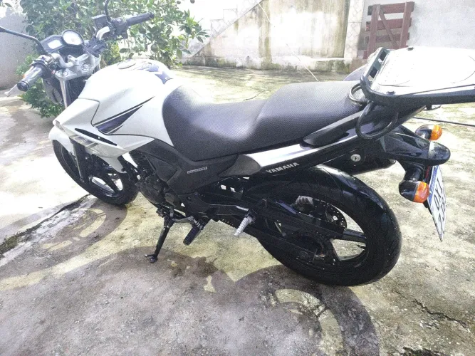 Yamaha Fazer 250 blueflex