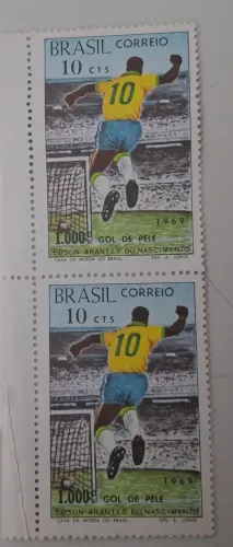 Dupla de selo postal milésimo gol do Pelé.