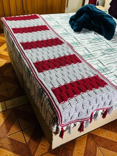Peseira para cama de casal ou Queen.