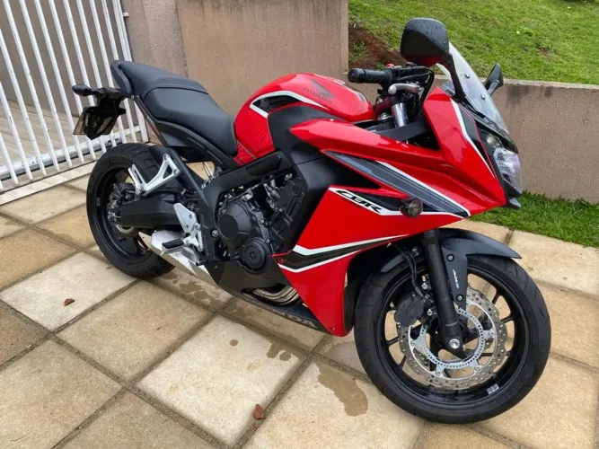 Moto CBR 650F Carenada Ano 2018