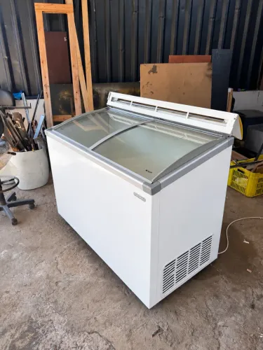 Freezer Fricon 306L - 220v - Tampo de Vidro | Excelente para Comércio