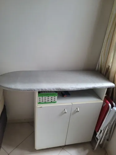 PASSADEIRA DE ROUPAS COM ARMÁRIO 2 PORTAS