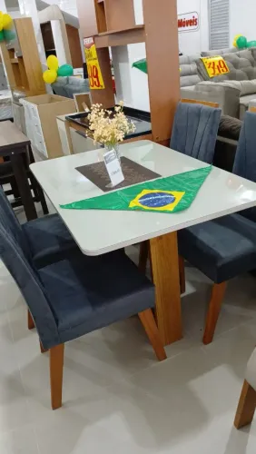 Mesa 4 cadeiras