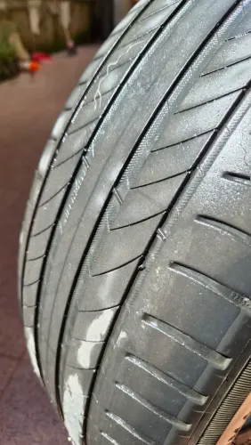 2x Pneu Michelin Primacy 4 - 215/55 R16 91V - Usado