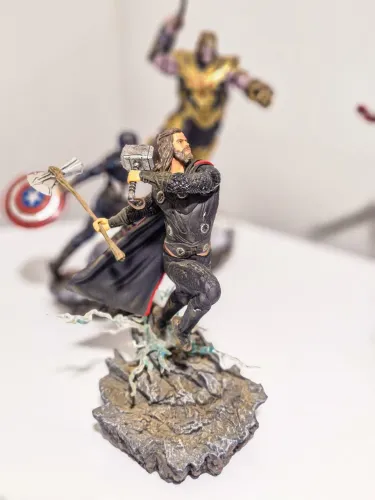 Thor Endgame 1/10 Iron Studios (Com detalhes)