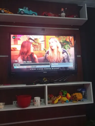 Televisão 42 polegadas, torro
