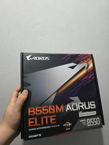 Placa mãe B550M AORUS ELITE - NOVA