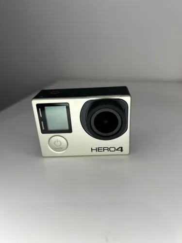 GoPro Hero 4 Silver com Acessórios