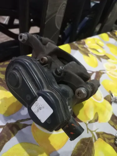 Vendo pinça eletrônica trazeira lado direito renegade toro compass