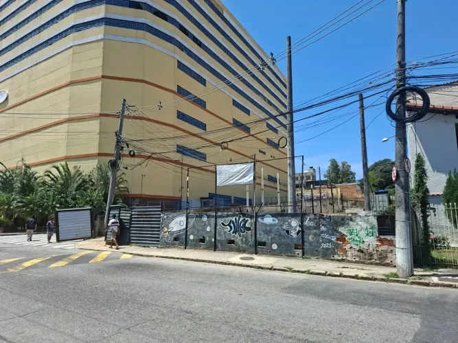 VENDO TERRENO COM 1.500 M2 COM PROJETO APROVADO PARA LOJA \GALPÃO!!!!!