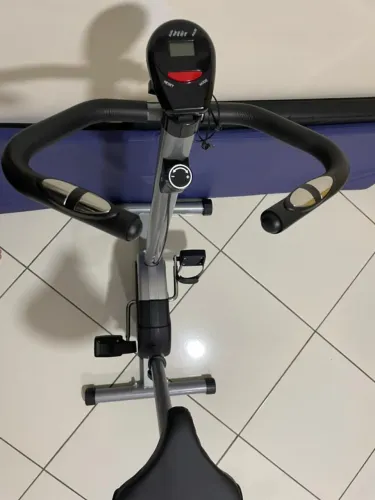 Bicicleta Vertical Ergométrica Ginastica Wct Cor Preto/cinza (Usado)