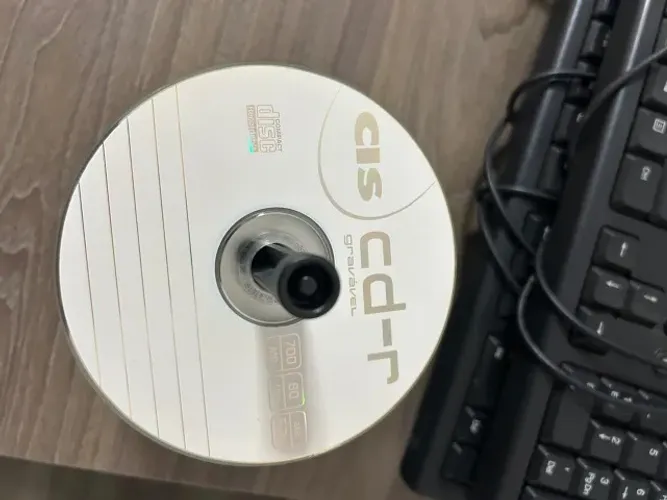 Teclados e CD's