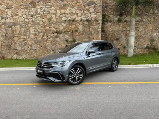 Volkswagen Tiguan Allspac R-line 300 TSI 2.0 2025