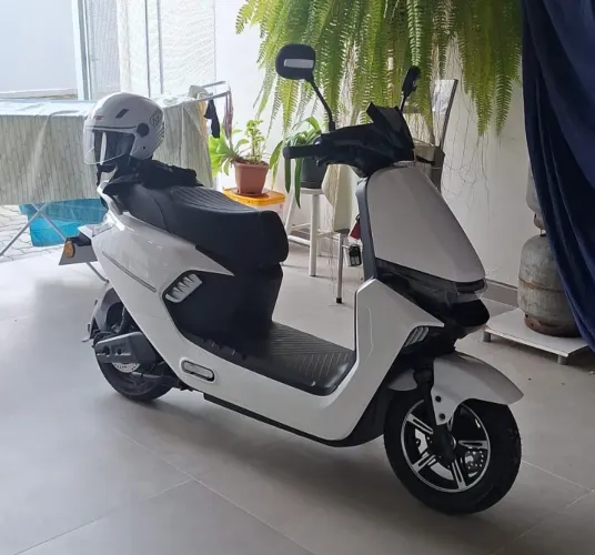 Scooter Elétrica A4 1000W