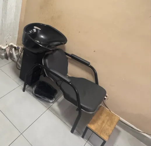 Lavatório com resistência pra água quente incluso