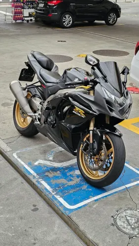 Suzuki Gsxr 1000 com apenas 35mil km