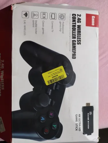 Console com jogo, vídeo game.