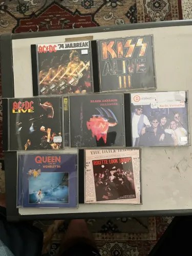 Vendo CDS originais