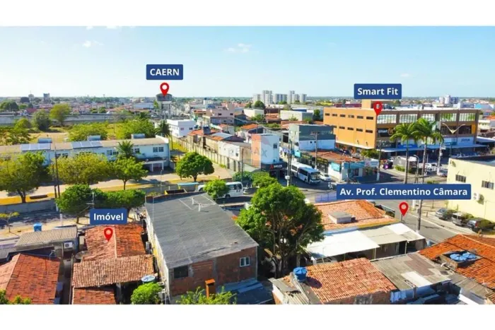 Casa com Ponto comercial no centro de Parnamirim