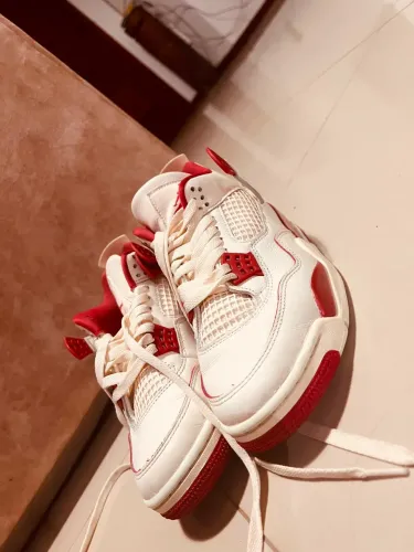 Jordan 4 love