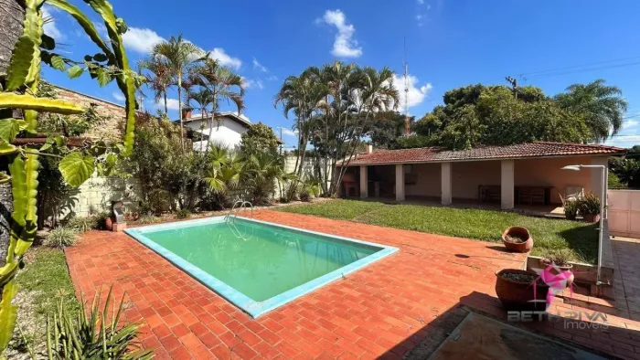 Casa com 3 dormitórios à venda, 208 m² por R$ 900.000,00 - Centro - Santa Cruz da Conceiçã