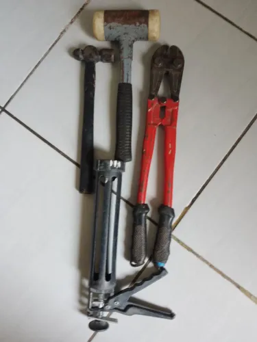 Várias ferramentas